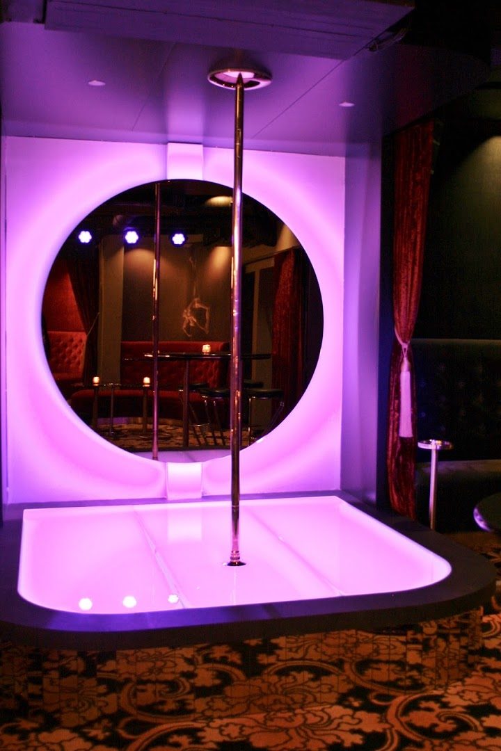 Red Lips | Strip Club | Cabaret | Night Club - Nightclub in Zurich, Switzerland