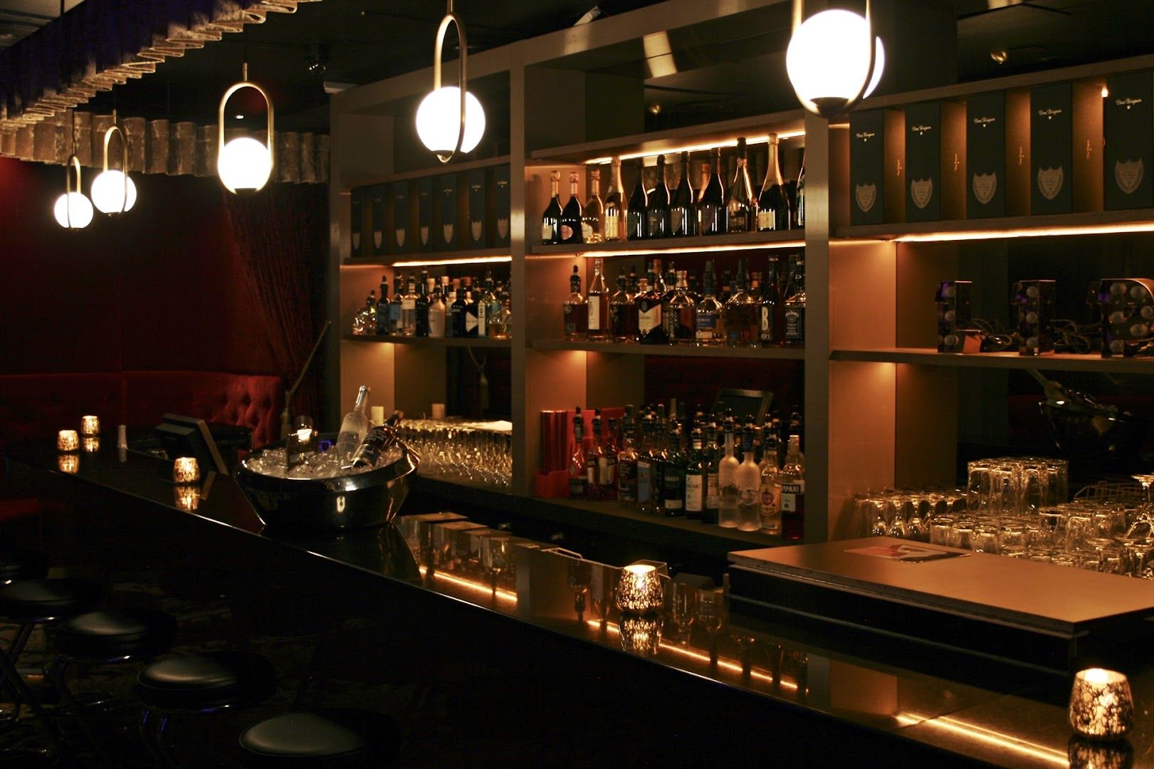 Red Lips | Strip Club | Cabaret | Night Club - Nightclub in Zurich, Switzerland