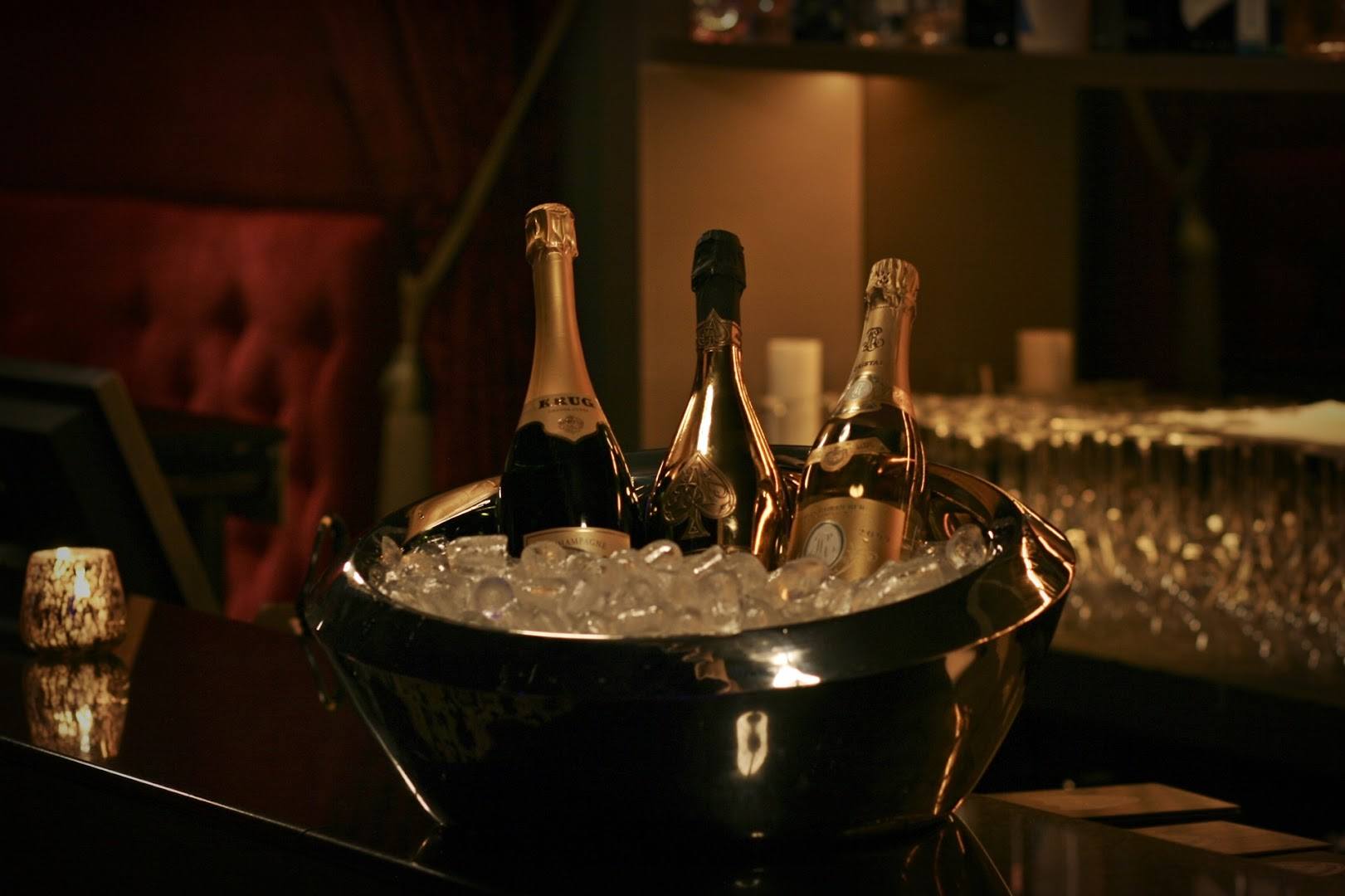 Red Lips | Strip Club | Cabaret | Night Club - Nightclub in Zurich, Switzerland