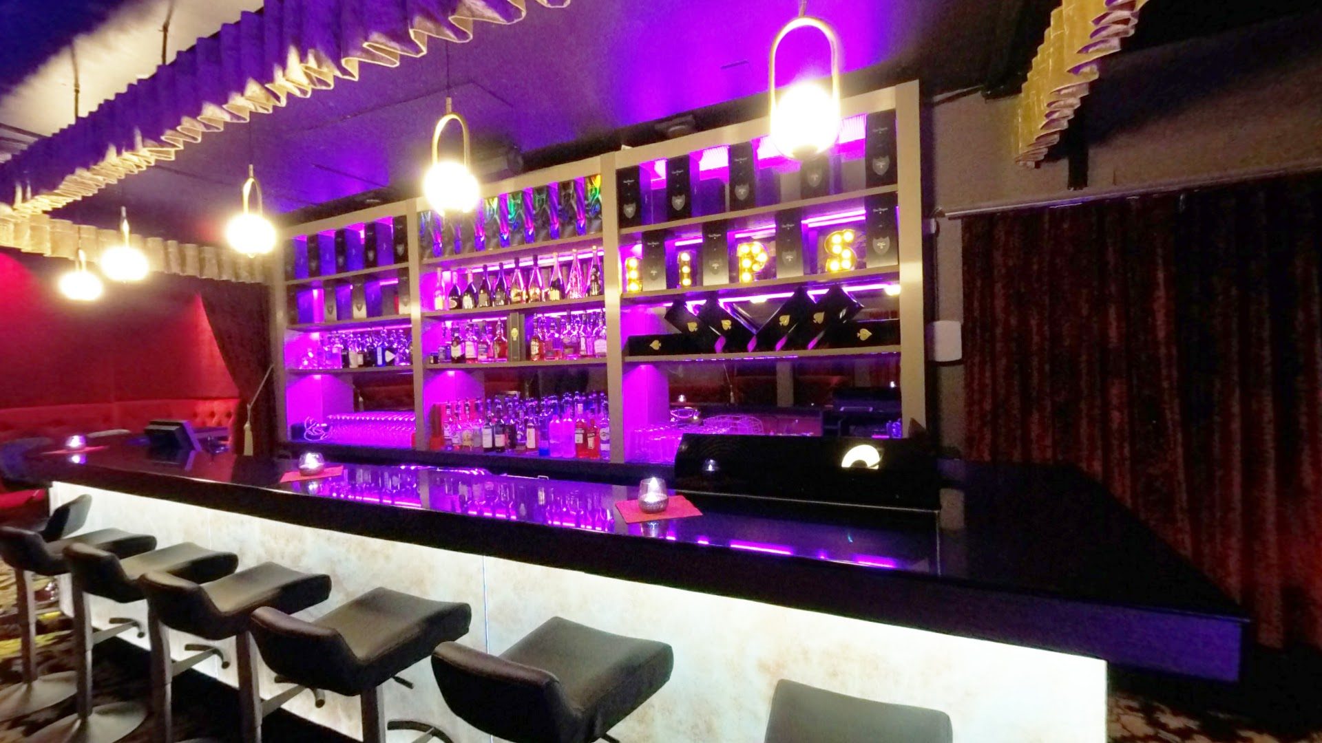 Red Lips | Strip Club | Cabaret | Night Club - Nightclub in Zurich, Switzerland