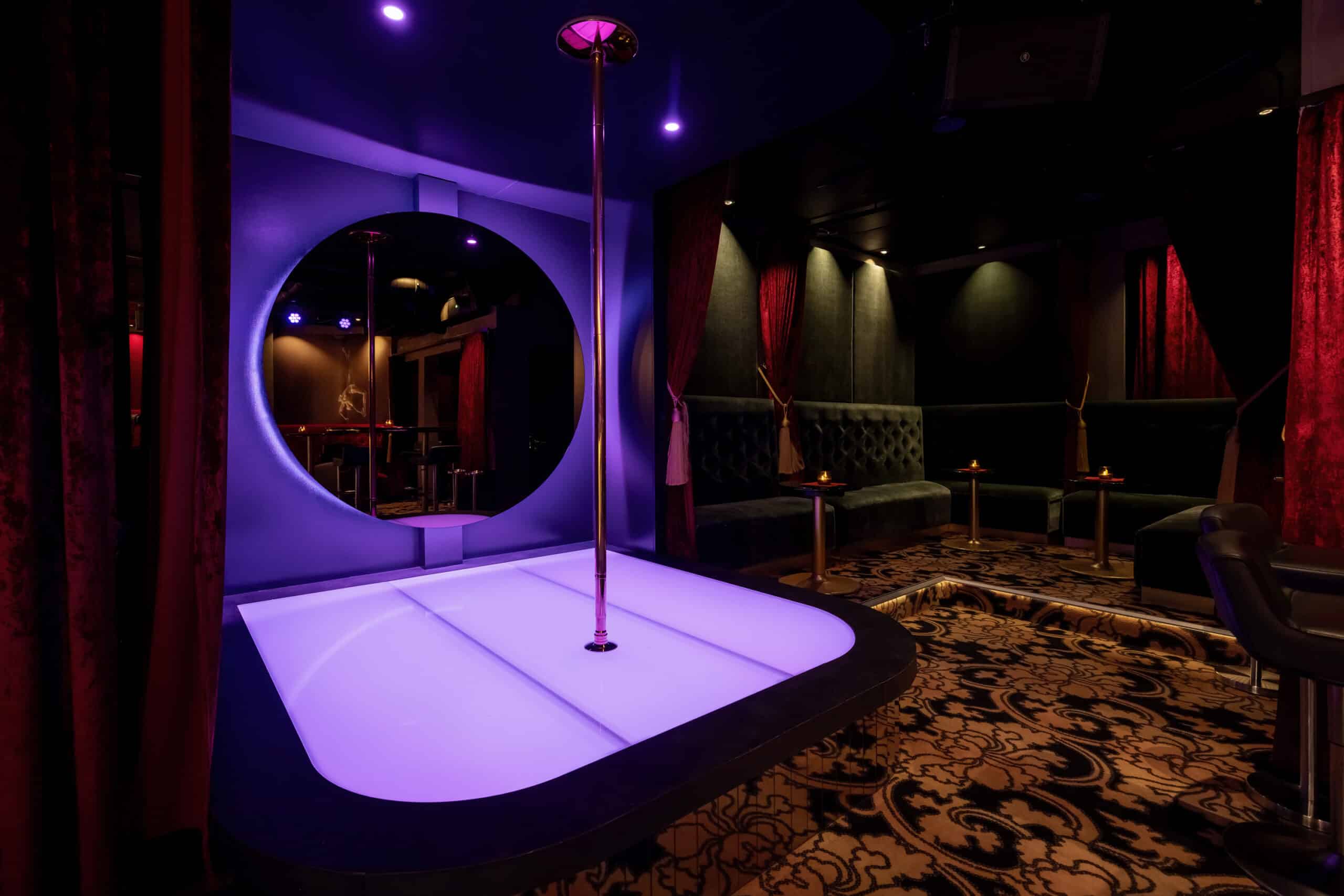 Red Lips | Strip Club | Cabaret | Night Club - Nightclub in Zurich, Switzerland