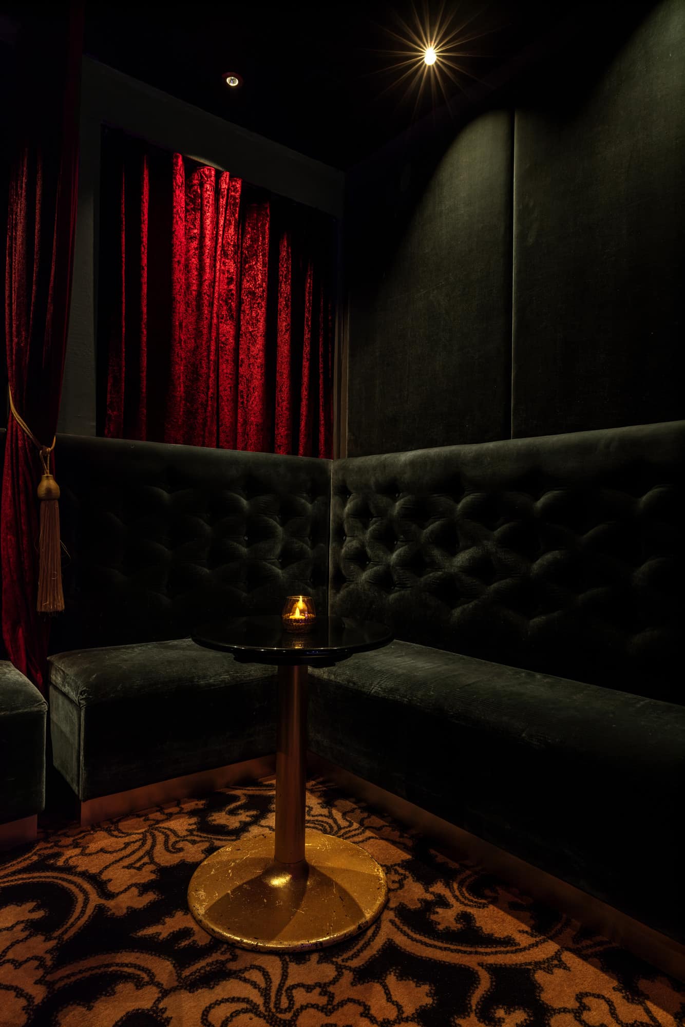 Red Lips | Strip Club | Cabaret | Night Club - Nightclub in Zurich, Switzerland