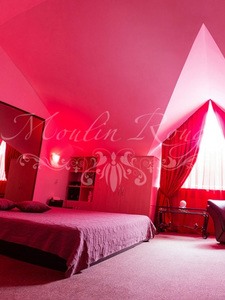 Moulin Rouge - Erotic Massage in Kyiv, Ukraine