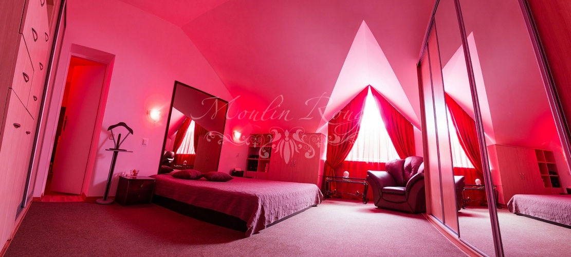 Moulin Rouge - Erotic Massage in Kyiv, Ukraine
