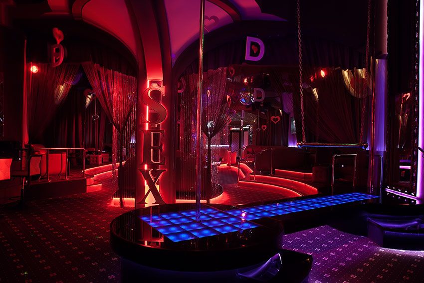 Dolls Men's Club - Nightclub in Kyiv, Ukraine