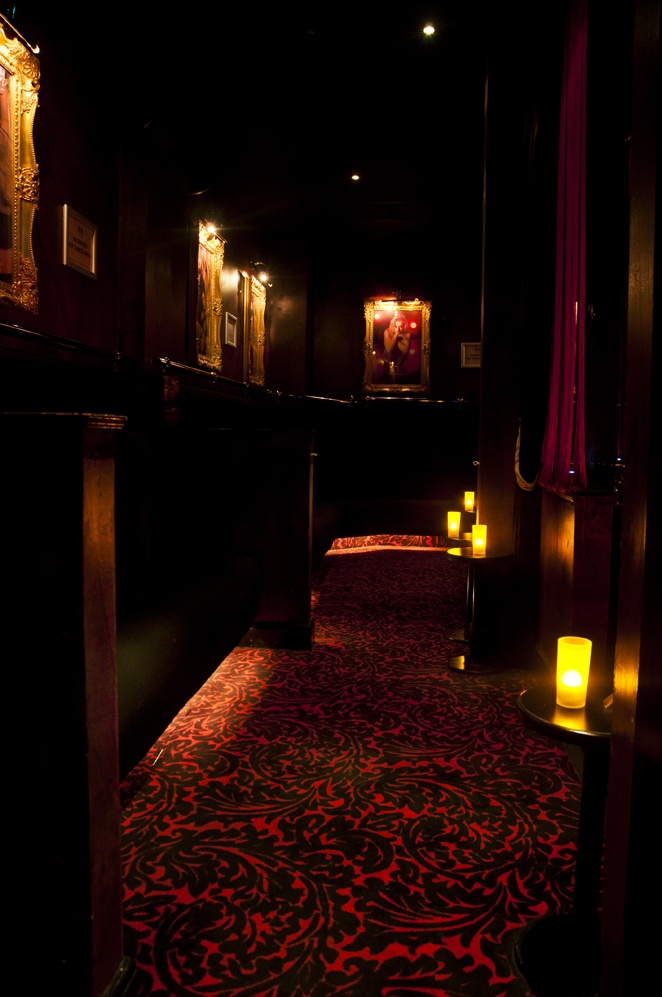 Platinum Lace Bar & Gentelmen`s Club - Brighton - Nightclub in Brighton, United Kingdom