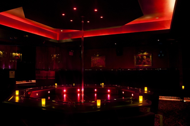 Platinum Lace Bar & Gentelmen`s Club - Brighton - Nightclub in Brighton, United Kingdom
