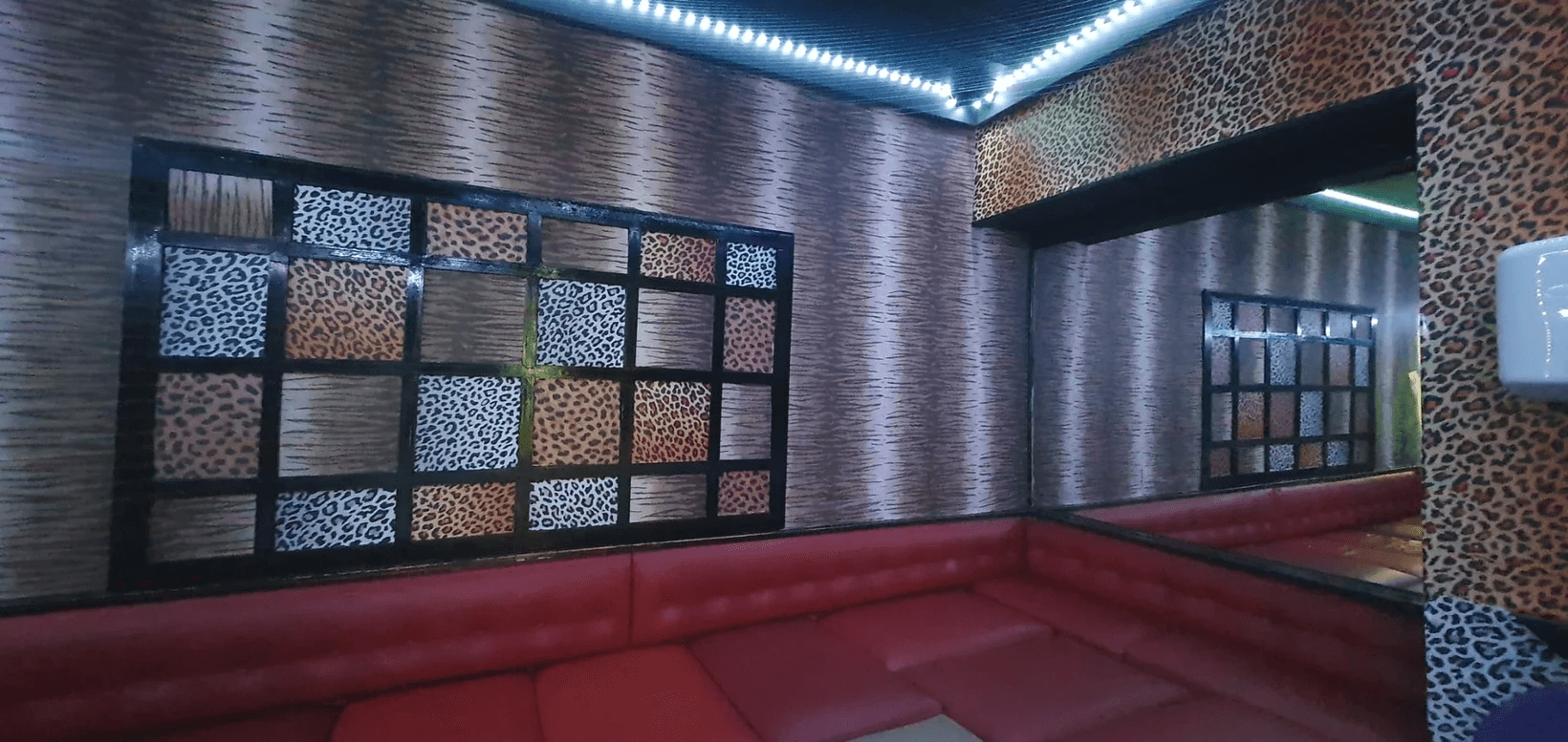 Adam And Eves Club Reinvented - Swinger Club in Eccles, United Kingdom