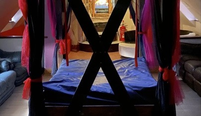 Yaydess The Ultimate Adult Experience - Swinger Club in England, United Kingdom