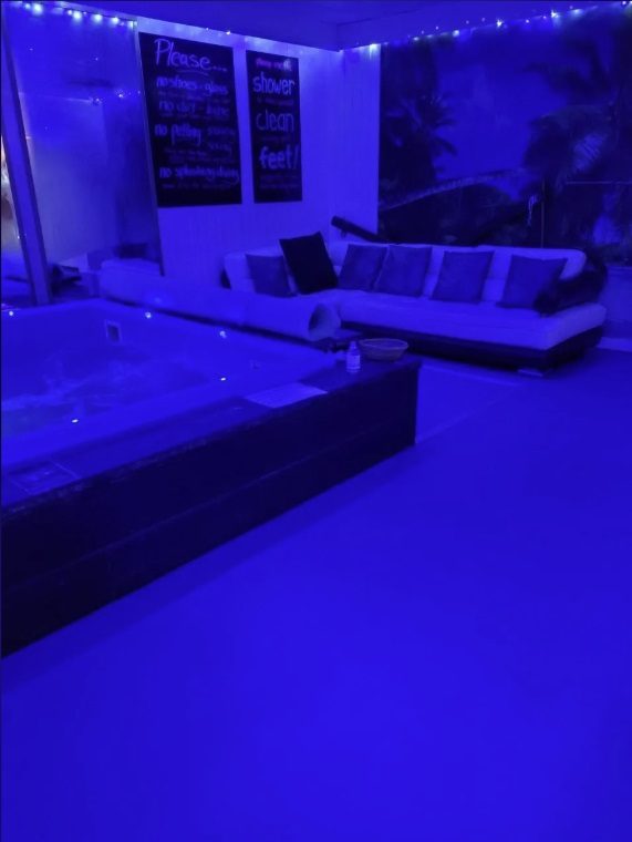 Yaydess The Ultimate Adult Experience - Swinger Club in England, United Kingdom