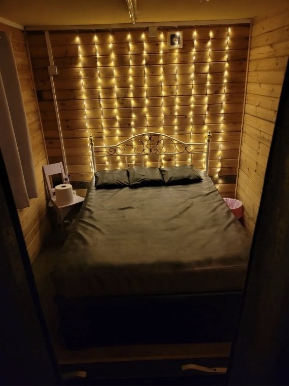 Yaydess The Ultimate Adult Experience - Swinger Club in England, United Kingdom