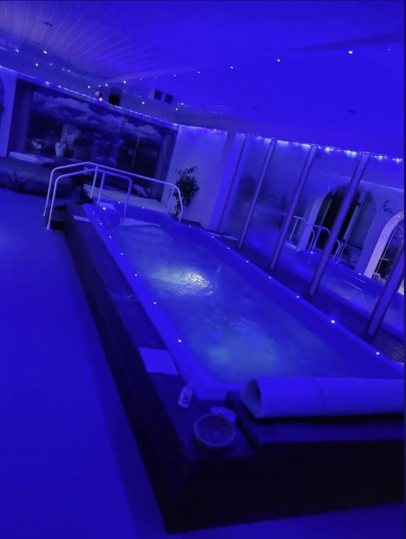 Yaydess The Ultimate Adult Experience - Swinger Club in England, United Kingdom