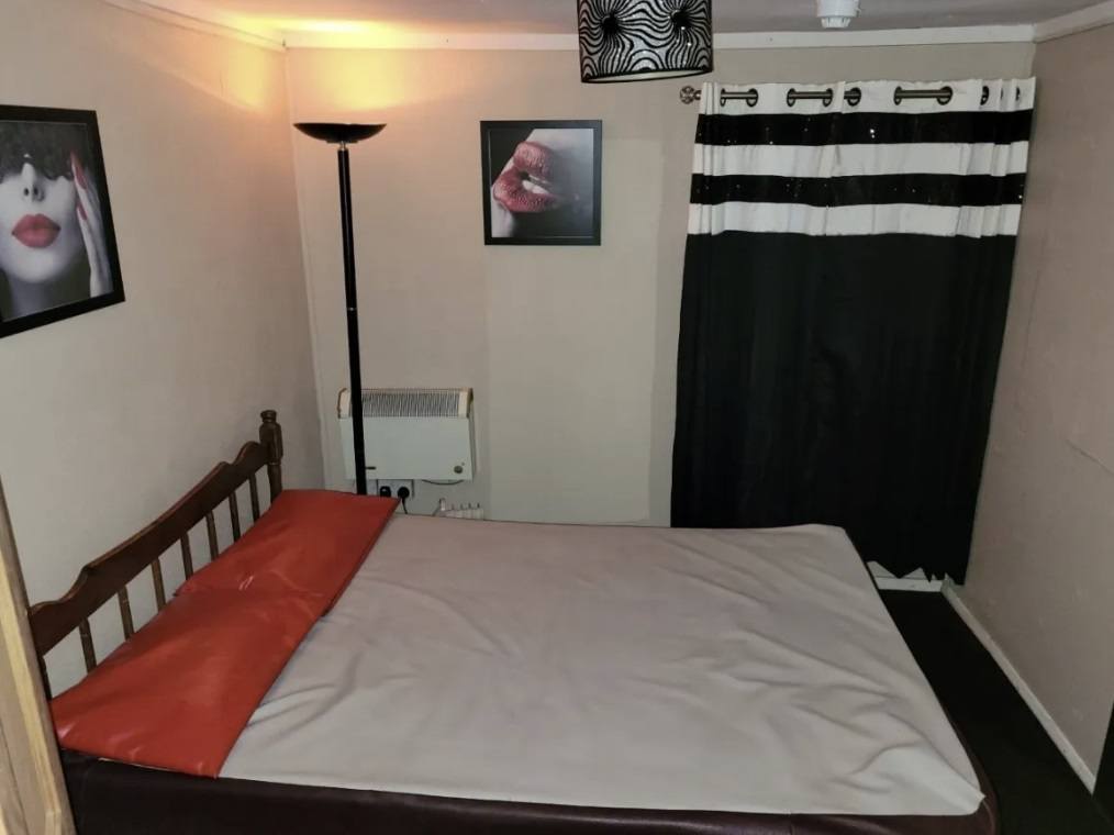 Yaydess The Ultimate Adult Experience - Swinger Club in England, United Kingdom