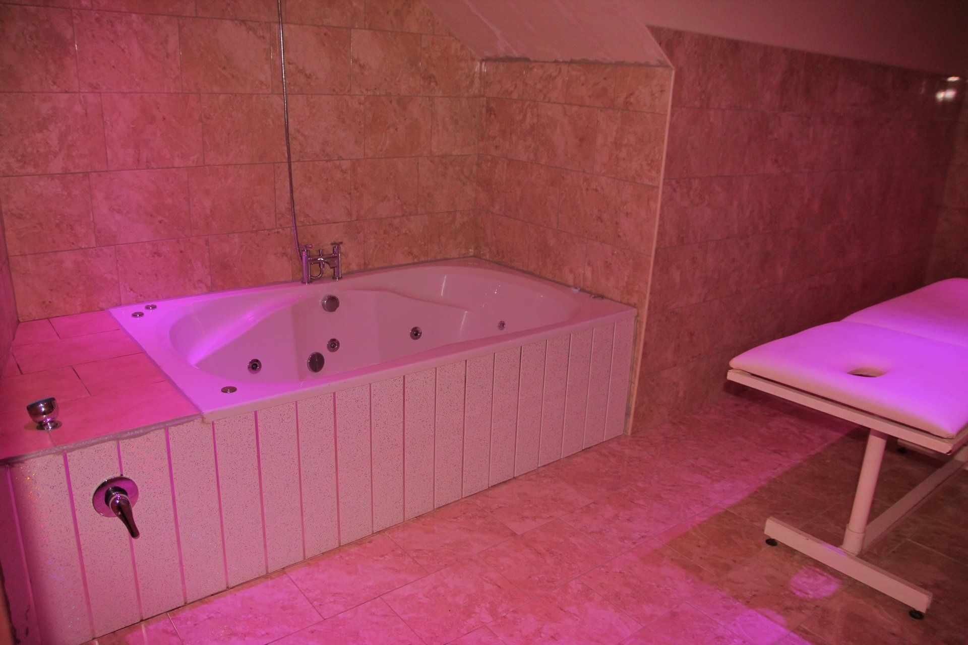 Pandora's Swingers Club - Swinger Club in Leeds, United Kingdom