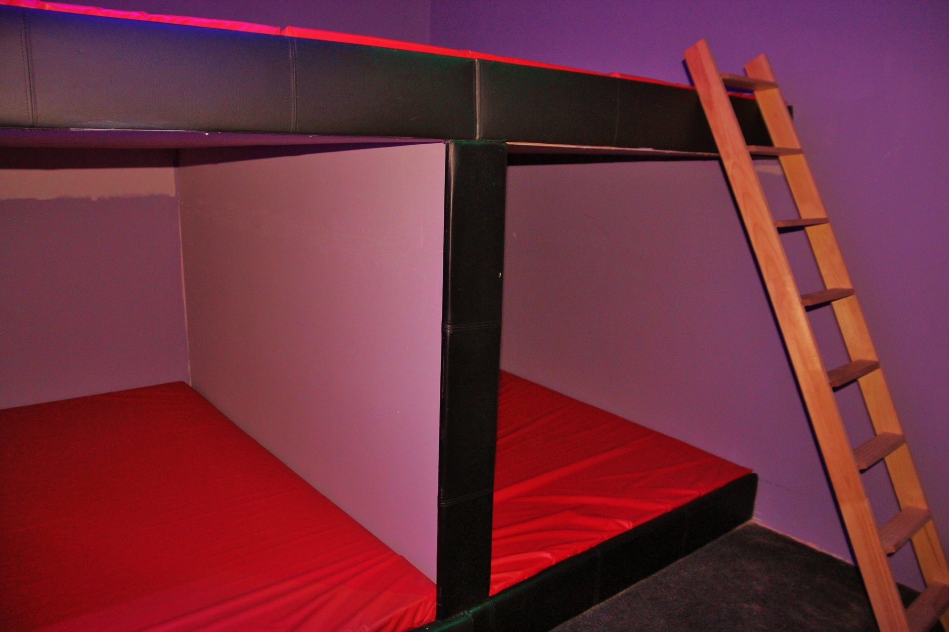 Pandora's Swingers Club - Swinger Club in Leeds, United Kingdom
