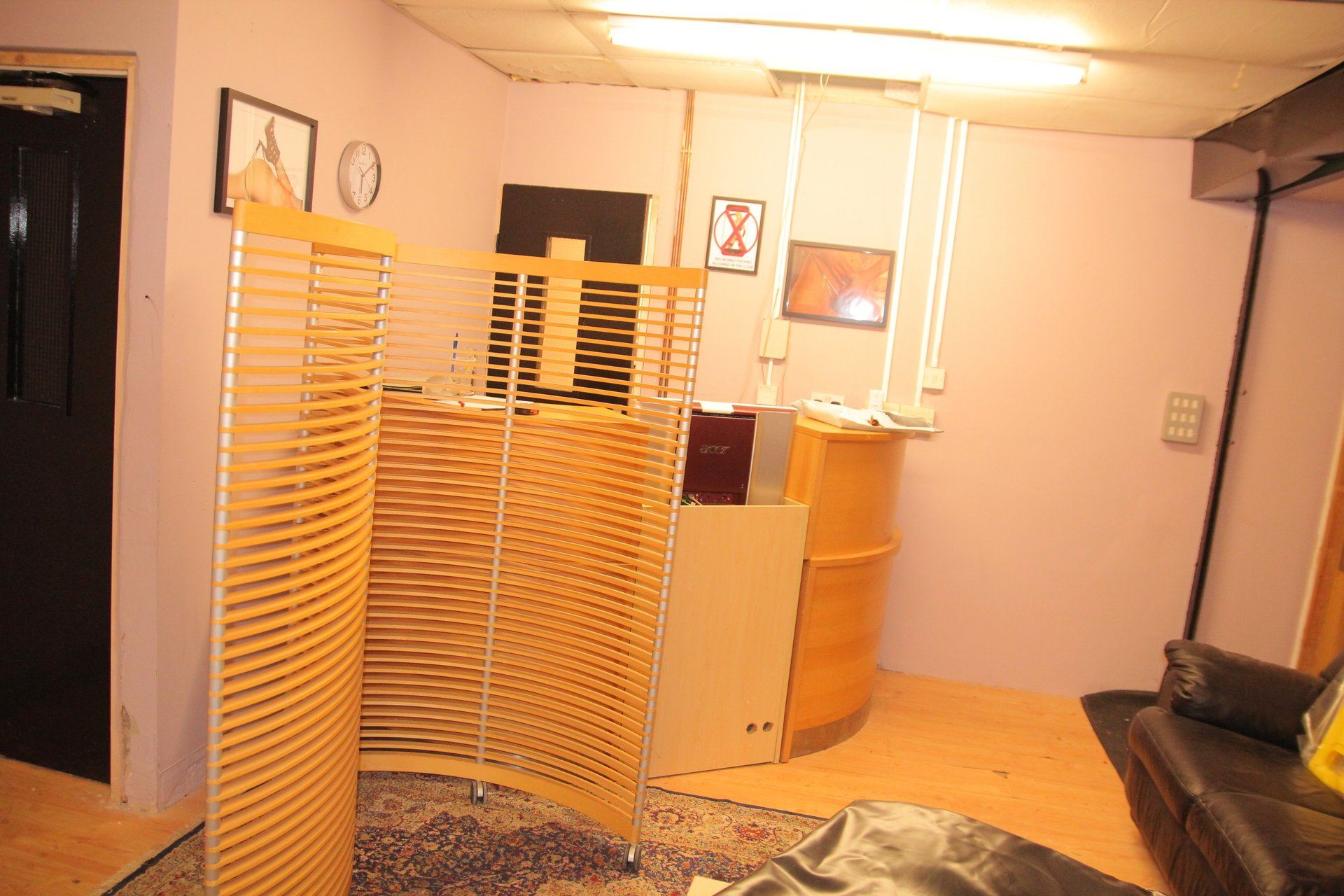 Pandora's Swingers Club - Swinger Club in Leeds, United Kingdom