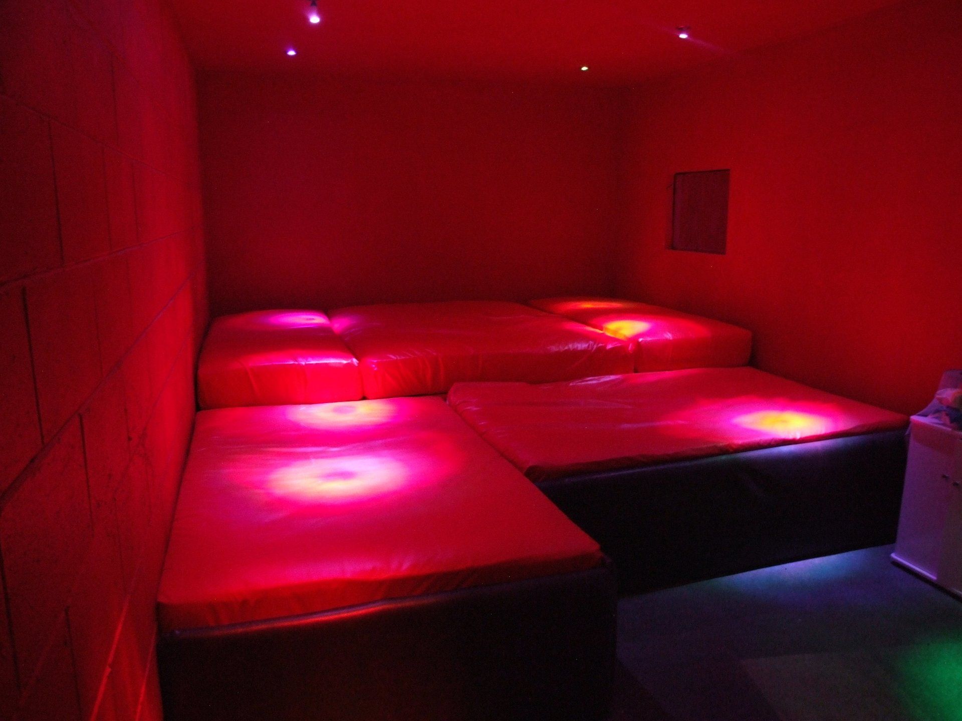 Pandora's Swingers Club - Swinger Club in Leeds, United Kingdom