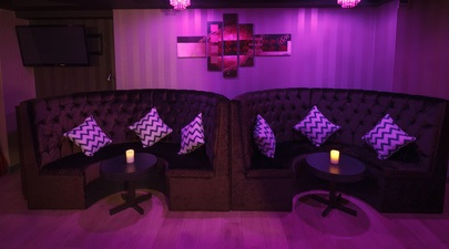 Charlie's Gentlemen's Club And Bar - Nightclub in London, United Kingdom