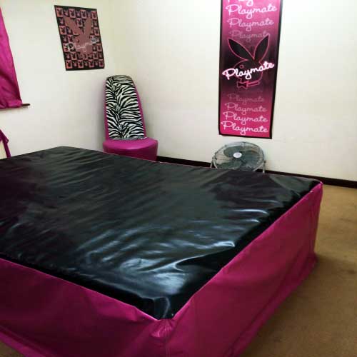 New Paradise Club - Swinger Club in Loughborough, United Kingdom