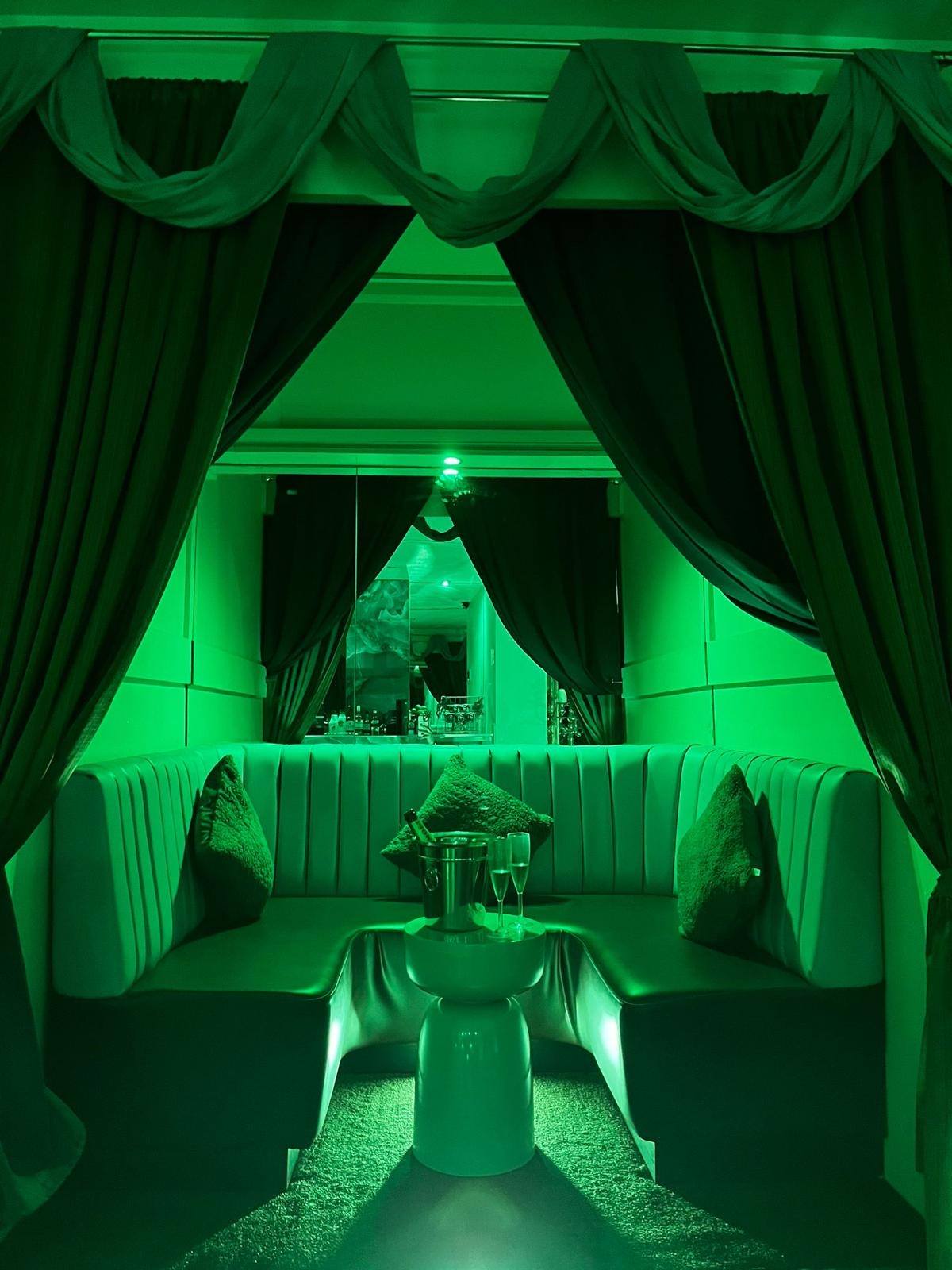 After 8 - Nightclub in Luton, United Kingdom