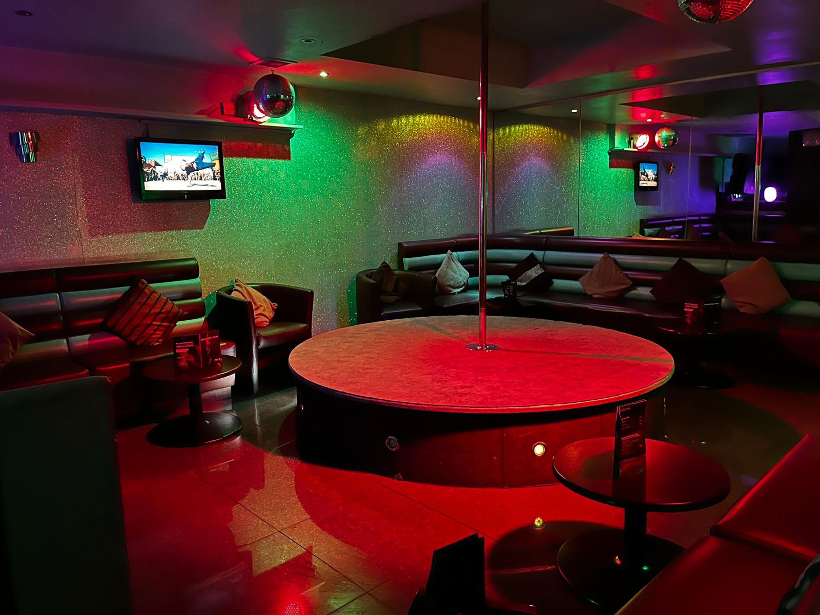 After 8 - Nightclub in Luton, United Kingdom