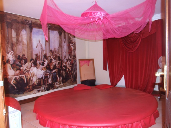 Pleasures In Kent - Swinger Club in Maidstone, United Kingdom