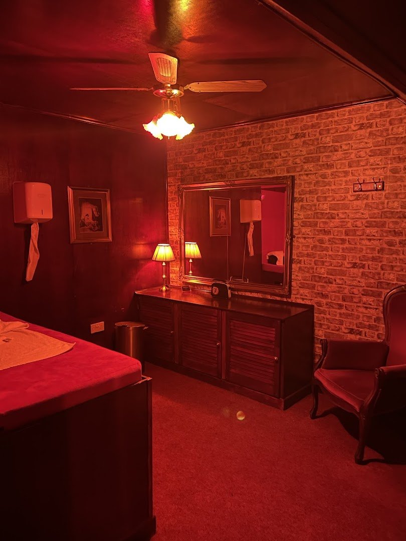 Cosmopolitan Sauna - Brothel in Manchester, United Kingdom