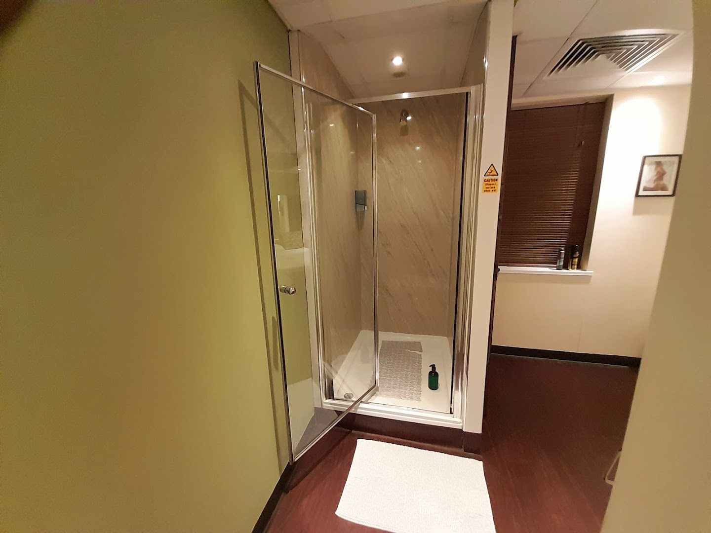 Temptations Massage Parlour - Erotic Massage in Manchester, United Kingdom