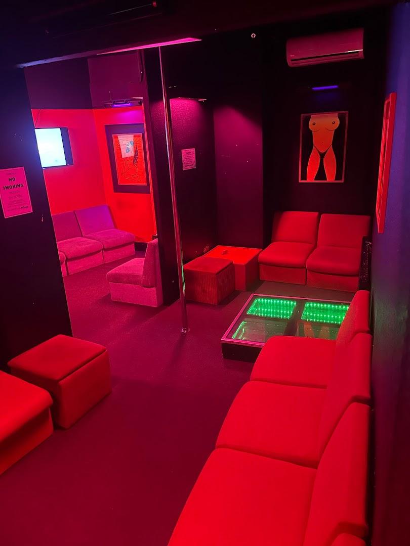 Picadilly Club - Nightclub in Manchester, United Kingdom