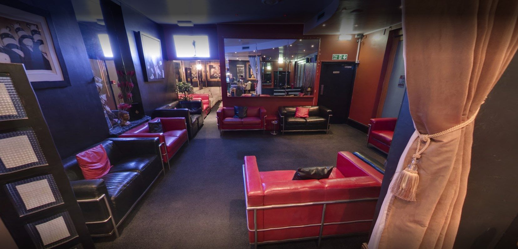 Flirtz Lap Dancing Club Nottingham - Nightclub in Nottingham, United Kingdom