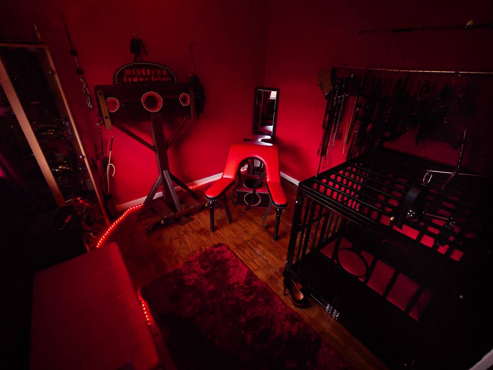Mistress Femme Fatale - Brothel in Portsmouth, United Kingdom