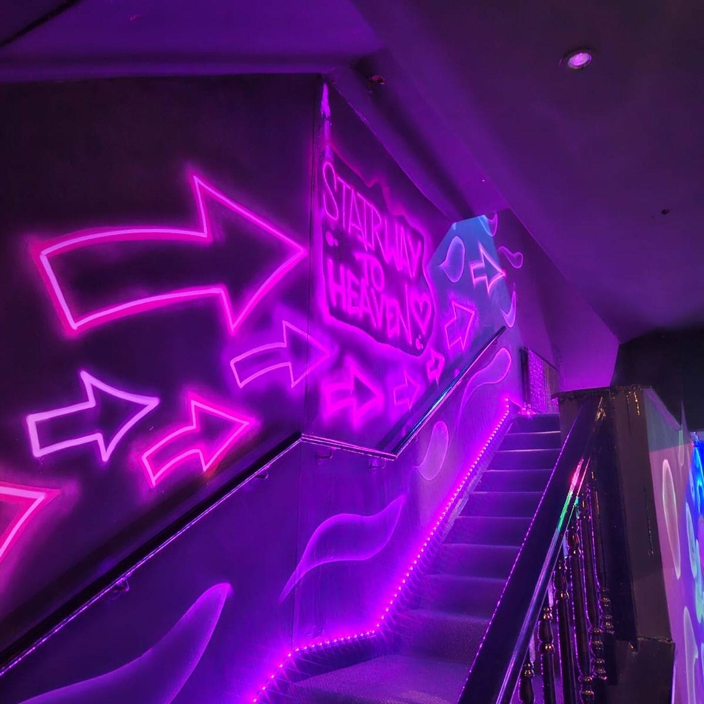 Gg's Lounge Club - Swinger Club in Runcorn, United Kingdom