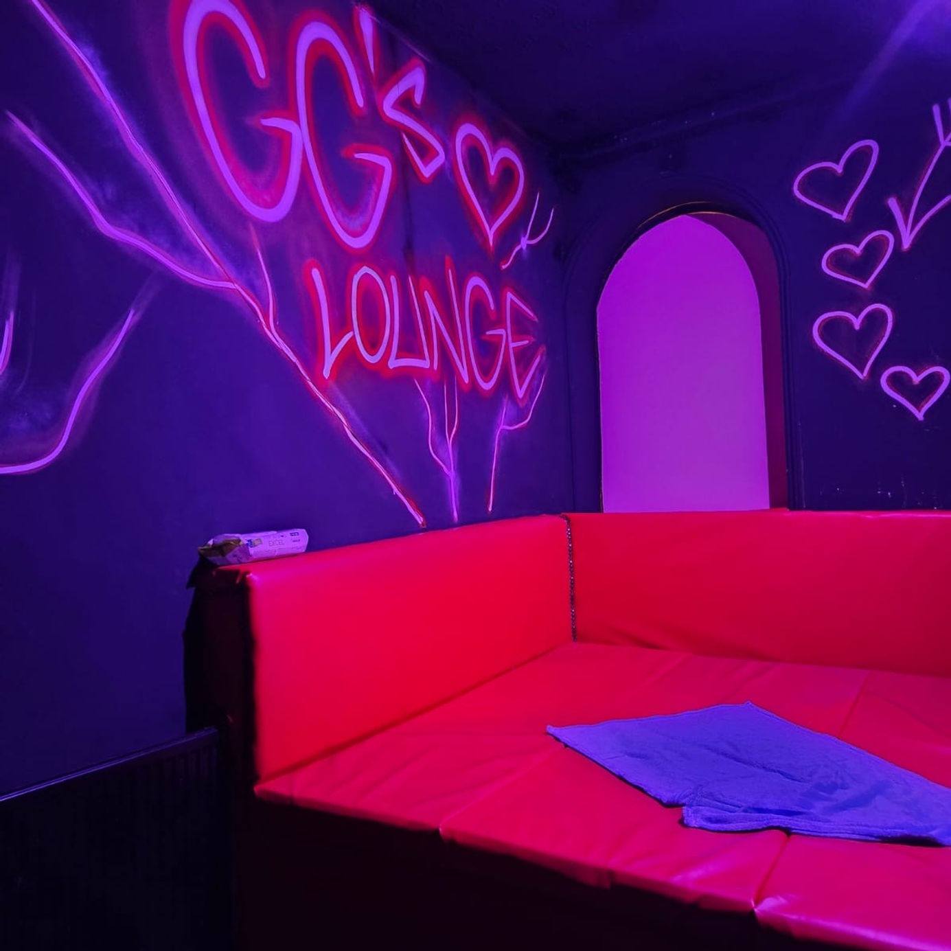 Gg's Lounge Club - Swinger Club in Runcorn, United Kingdom