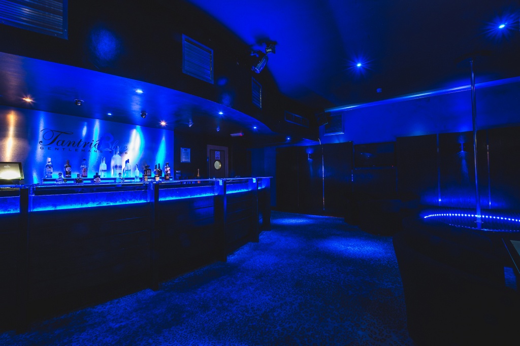 Heathrow Tantric Blue Gentlemens Club - Nightclub in Slough, United Kingdom