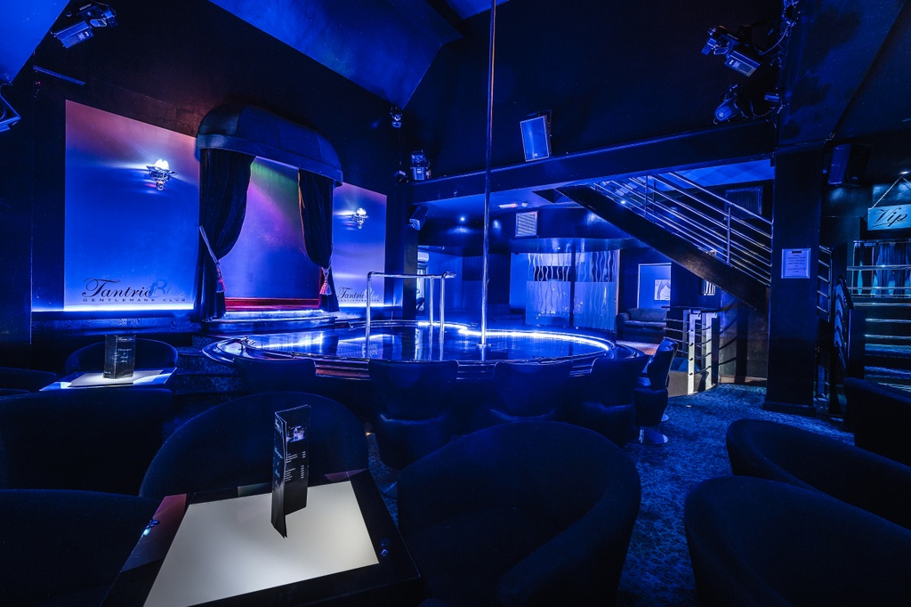 Heathrow Tantric Blue Gentlemens Club - Nightclub in Slough, United Kingdom