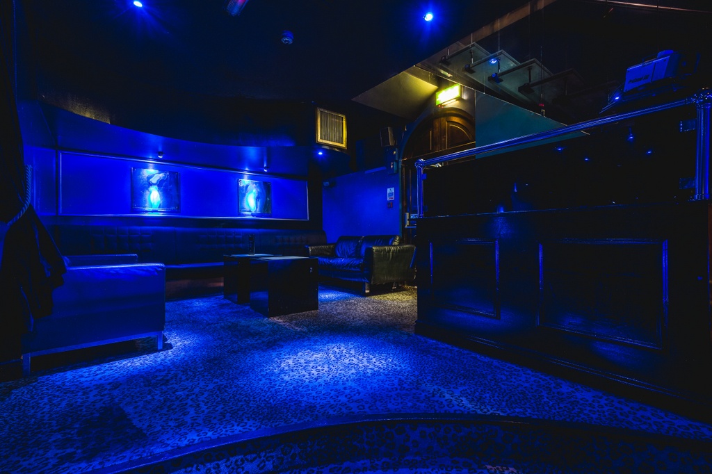 Heathrow Tantric Blue Gentlemens Club - Nightclub in Slough, United Kingdom