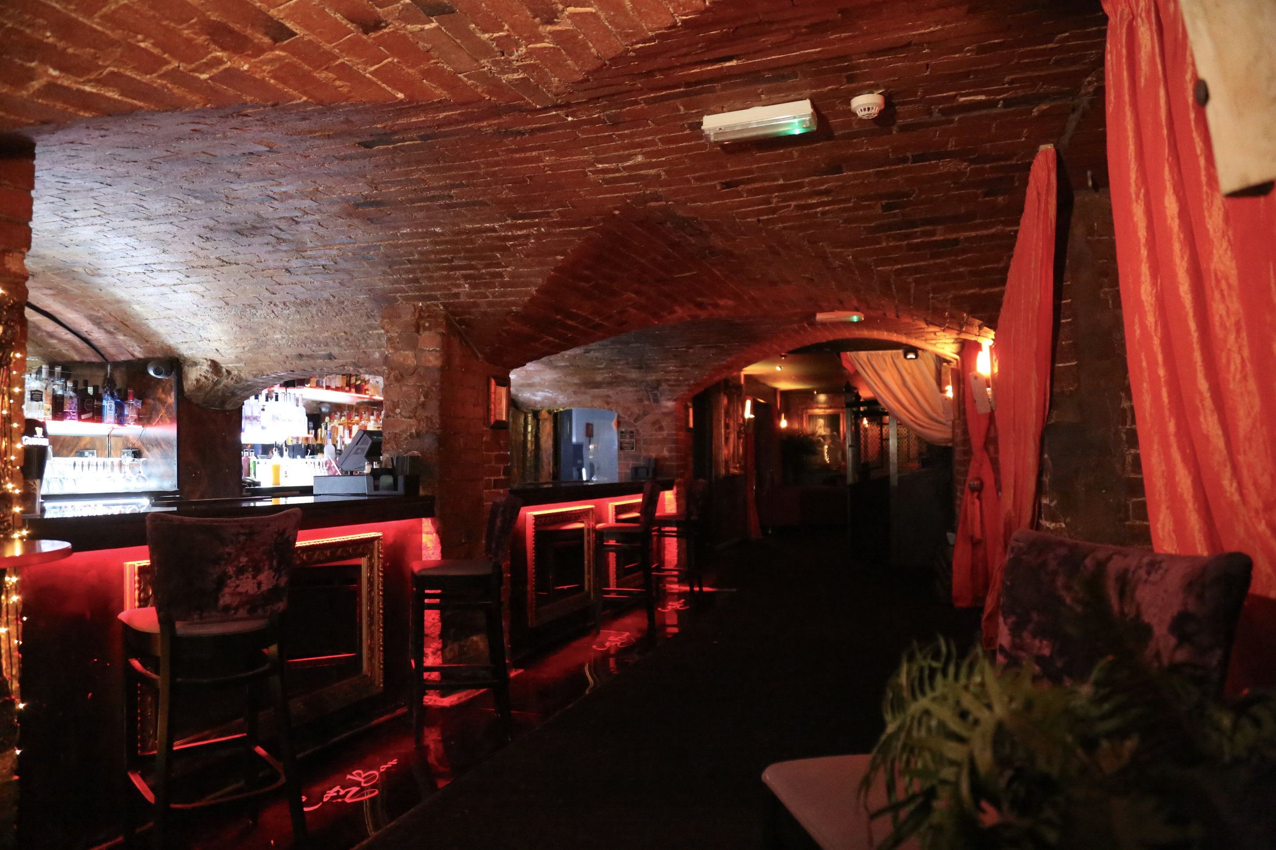 Caz Bar Nightclub - Nightclub in Stratford Upon Avon, United Kingdom