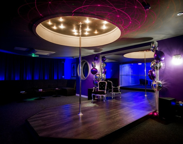 Dream Lounge - Nightclub in Swindon, United Kingdom