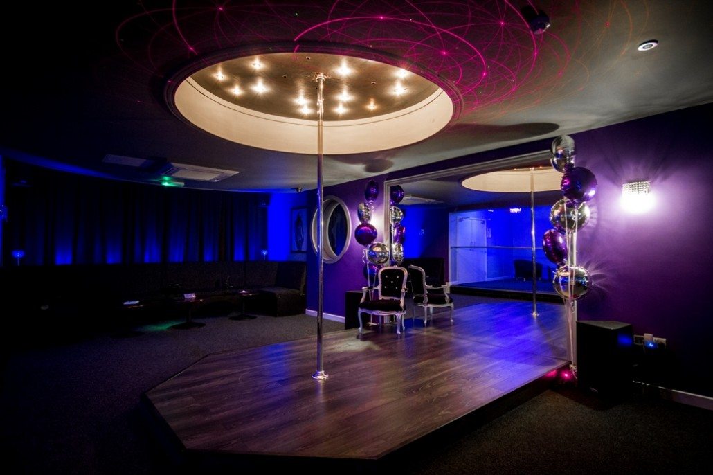 Dream Lounge - Nightclub in Swindon, United Kingdom