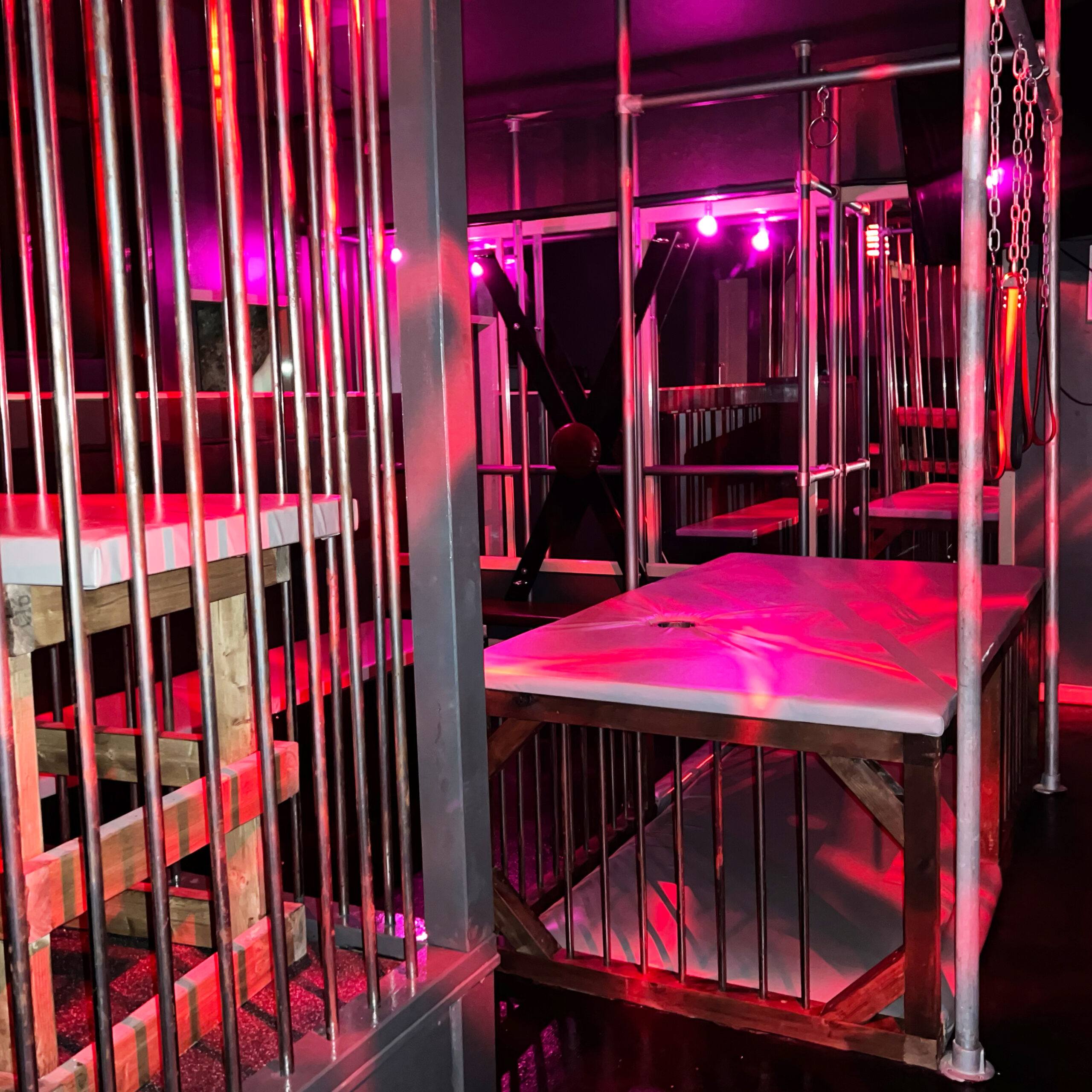 Swindon Swingers Club - Swinger Club in Swindon, United Kingdom