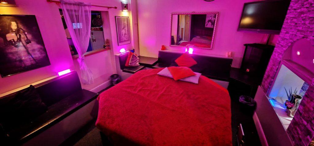 Roxys Den - Swinger Club in Walsall, United Kingdom
