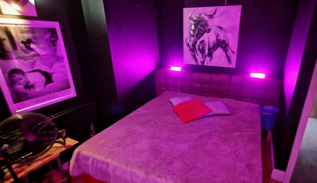 Roxys Den - Swinger Club in Walsall, United Kingdom