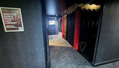 Diamonds & Strings Strip Club & Bar - Nightclub in Watford, United Kingdom