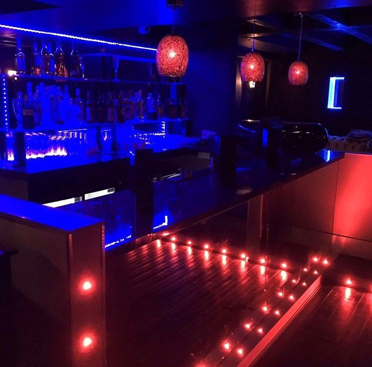 Diamonds & Strings Strip Club & Bar - Nightclub in Watford, United Kingdom