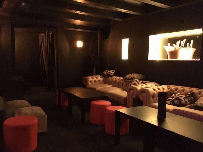 Diamonds & Strings Strip Club & Bar - Nightclub in Watford, United Kingdom