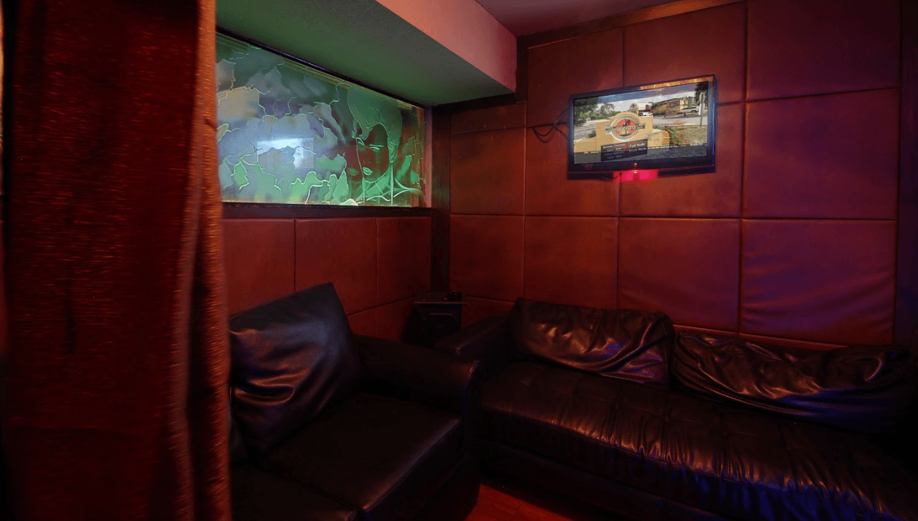 Playhouse Gentlemen's Club Southampton  - Nightclub in West Park, United Kingdom
