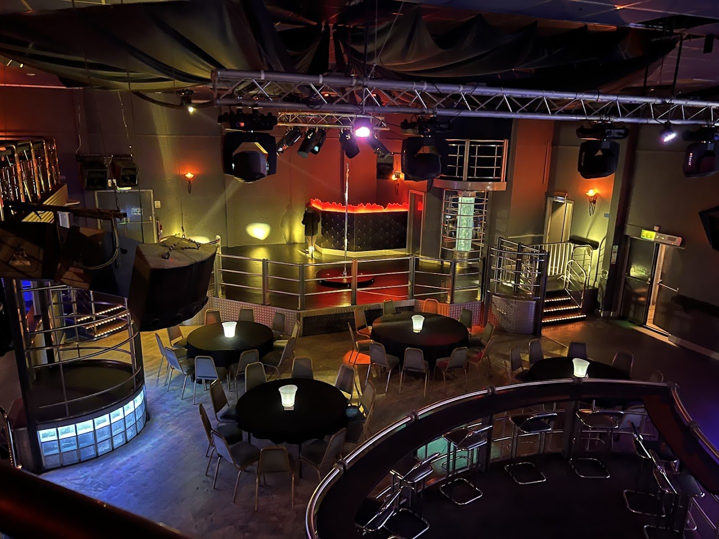 Sirens Gentlemans Club - Nightclub in Westbury, United Kingdom
