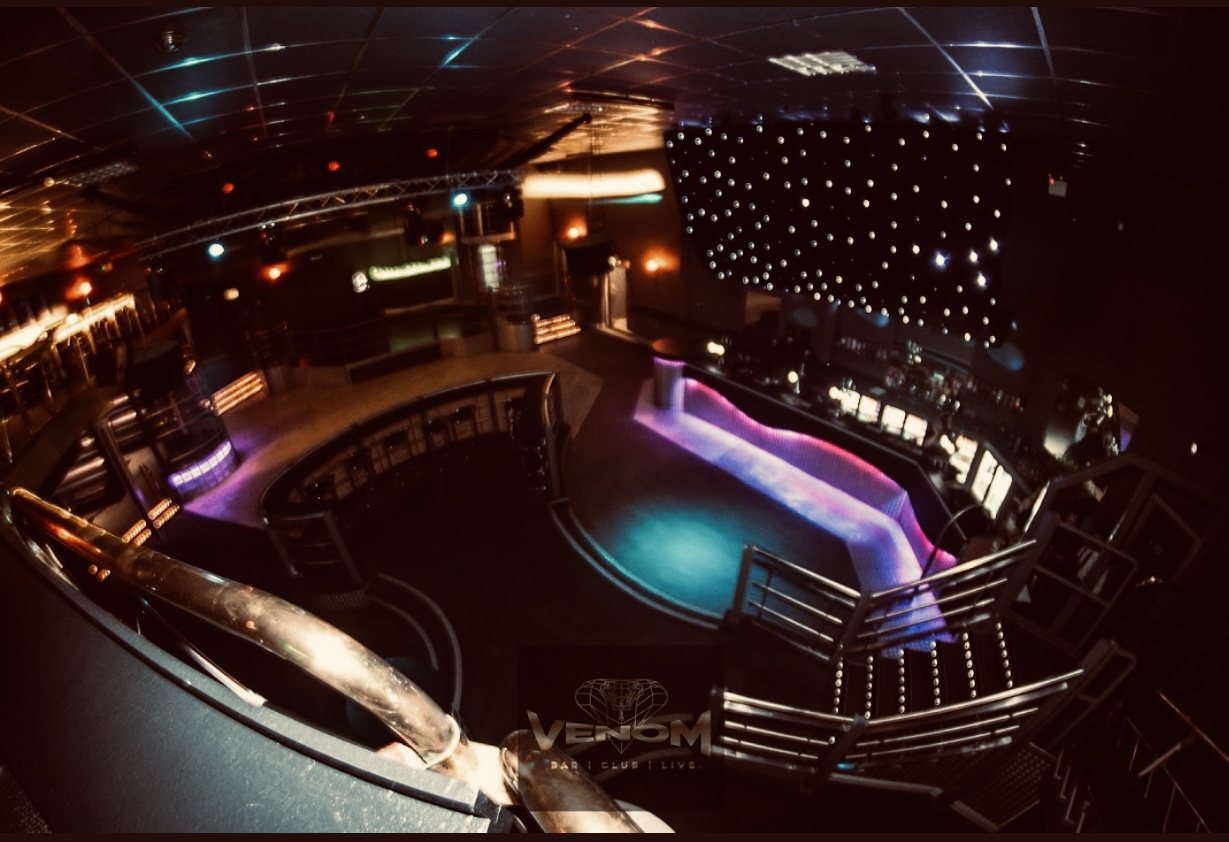 Sirens Gentlemans Club - Nightclub in Westbury, United Kingdom