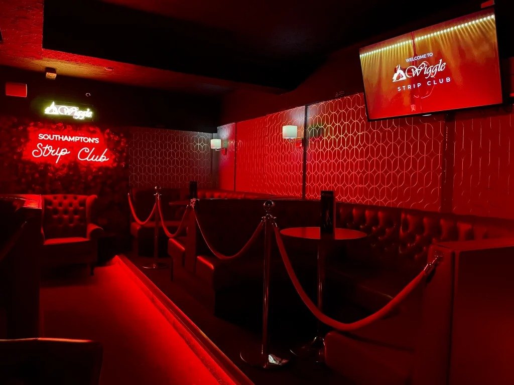 Wiggle Strip Club Weymouth - Nightclub in Weymouth, United Kingdom