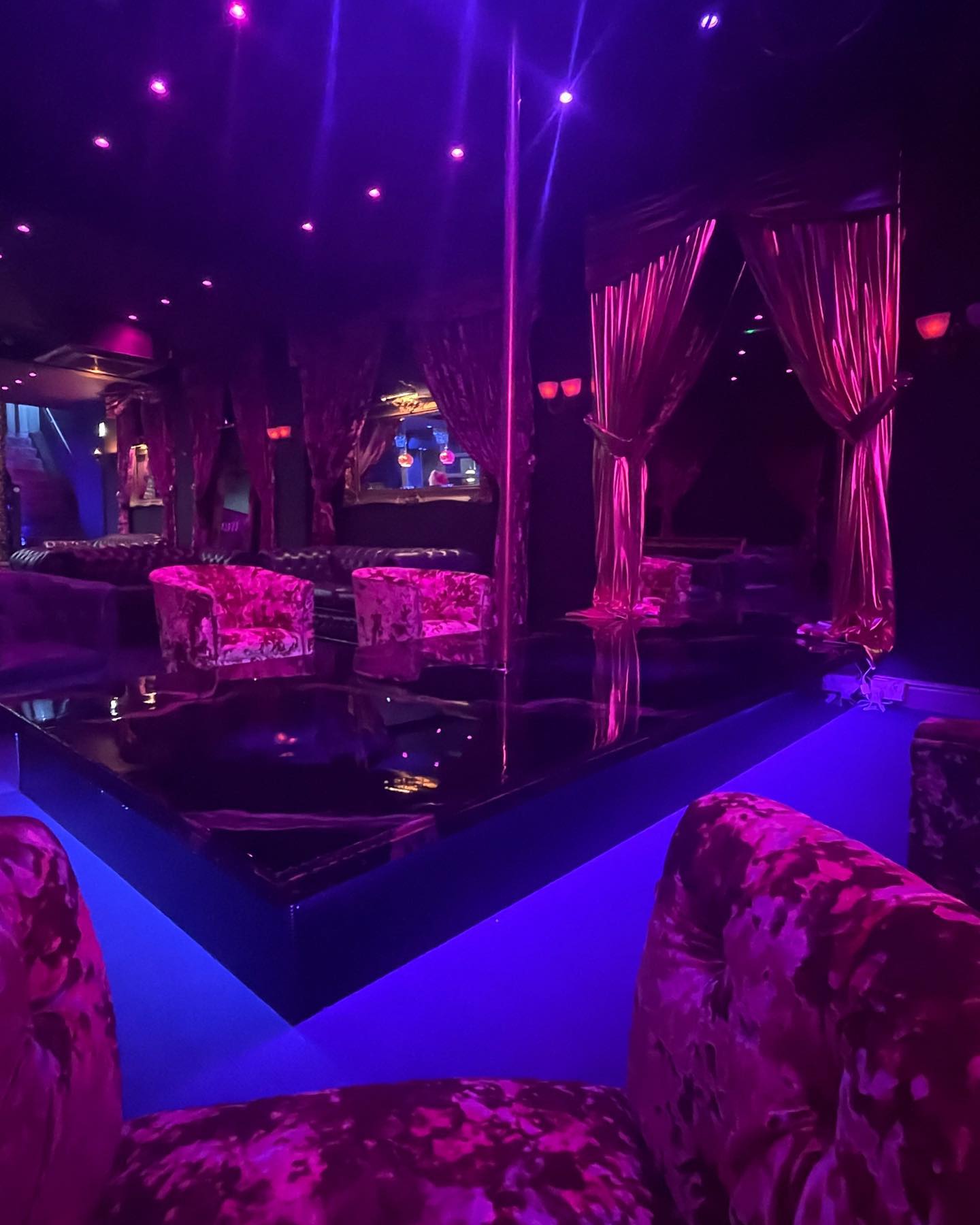 Black Lace Gentlemen's Club - Nightclub in Worcester, United Kingdom